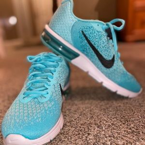 Nike Air Max Sequent 2 Women’s Running Shoe